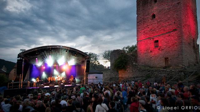 Détours du monde festival in Chanac in July. Concert at La Tour.