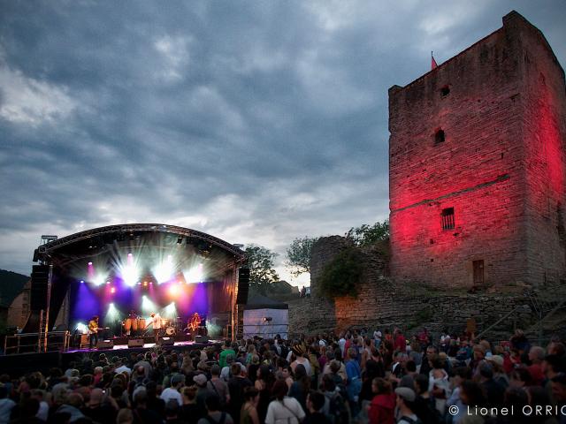 Détours du monde festival in Chanac in July. Concert at La Tour.