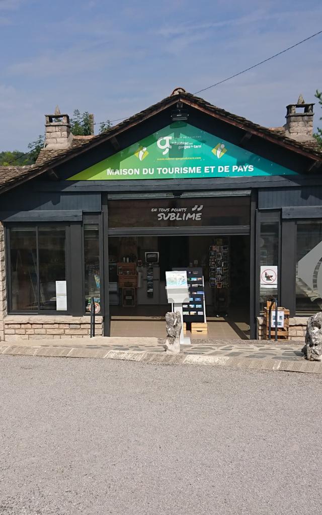 Maison du tourisme et de pays au Point Sublime. Panorama des Gorges du Tarn