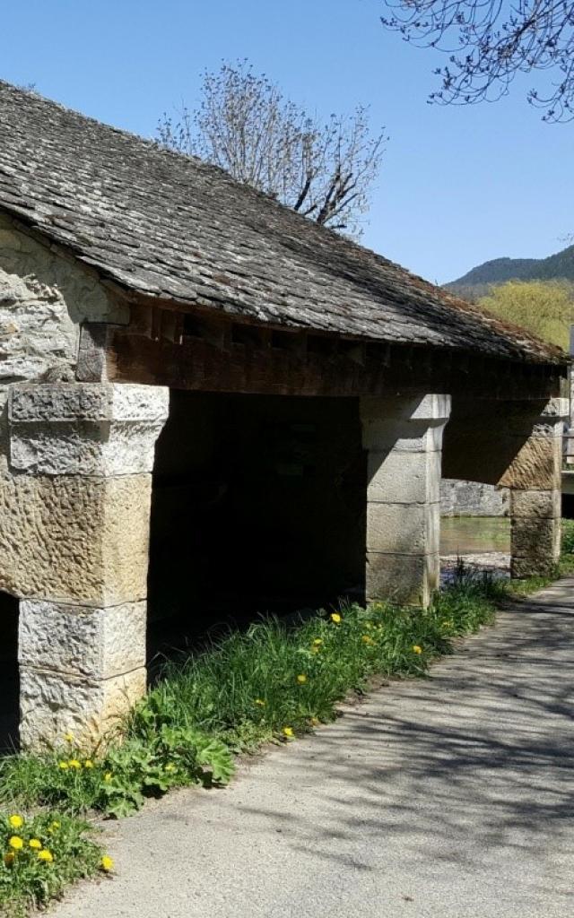 Old wash-house in Chanac