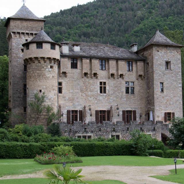 Chateau de La Caze in the Gorges du Tarn - Hotel - Restaurant