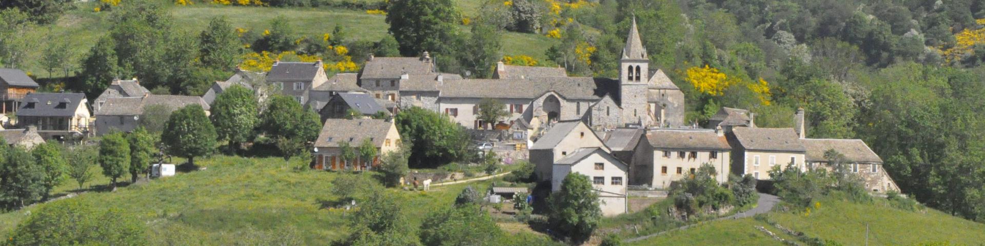 Les Salces, a village in the foothills of the Lozère Aubrac.
