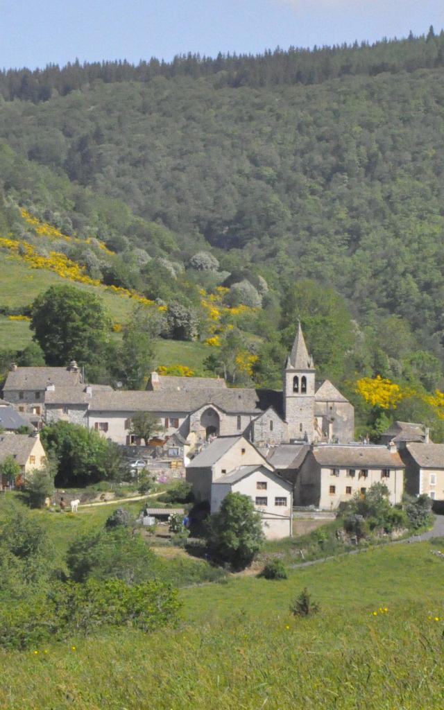Les Salces, a village in the foothills of the Lozère Aubrac.