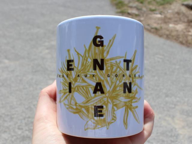 Mug with a gentian, souvenir of Aubrac
