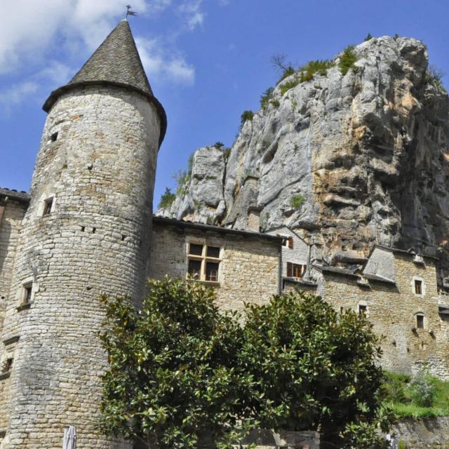 La Malène and its Château de Montesquiou and Rocher de la Barre in the Gorges du Tarn