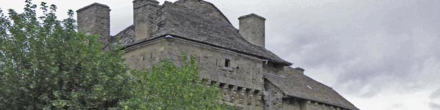 Château de montjézieu in the Lot valley