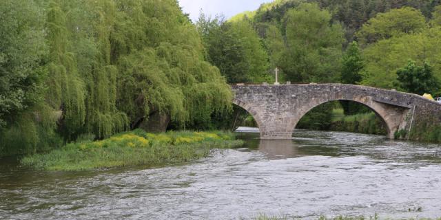 Bridge over the Lot