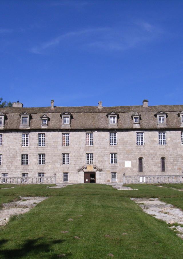 Situated on the Aubrac plateau, Château de la Baume is one of France's highest castles, and is listed as a Historic Monument. It has been inhabited by the de Las Case family for over a century and a half. The family is keen to show off the building to the many visitors who flock here every year to discover the little Versailles of Gévaudan.