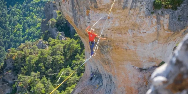 slack line in the Gorges