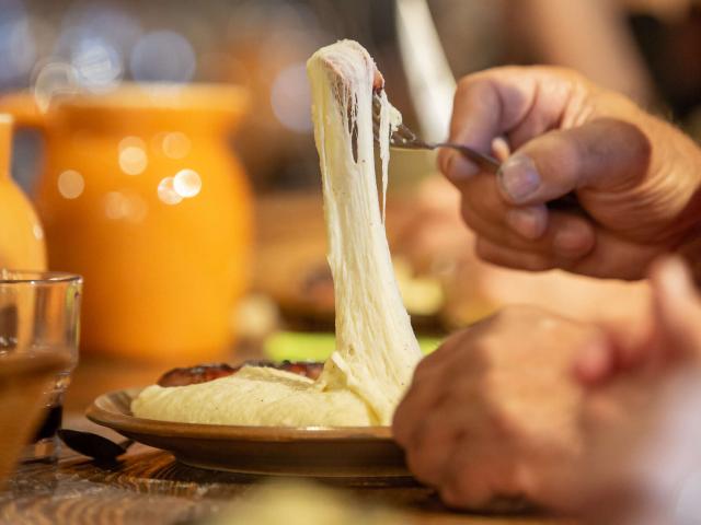 Aligot sausage buron aubrac.