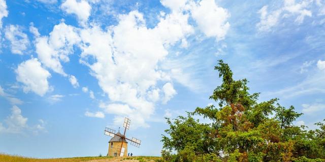 Moulin à vent de la Borie sur le Causses Méjean