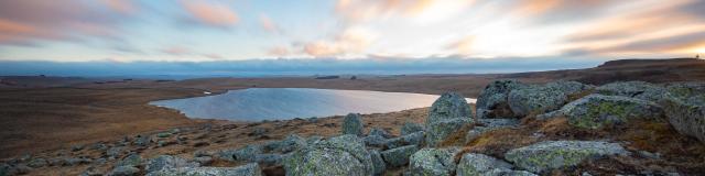 Lac de Saint Andéol and Aubrac granite.
