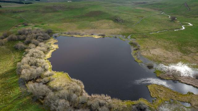 Lac De Souveyrols, Aubrac lake.