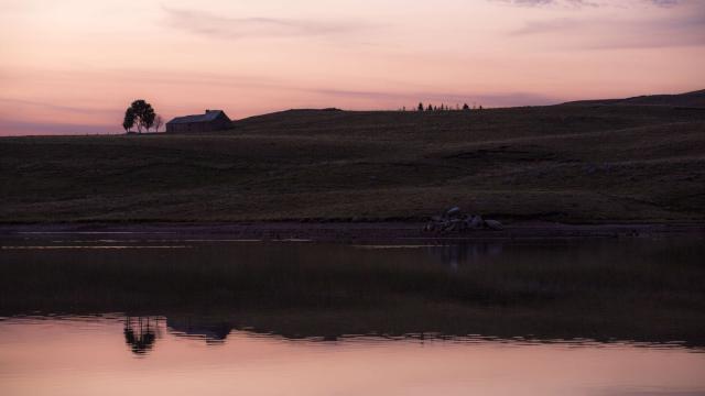 Lac Des Moines and buron on Aubrac.
