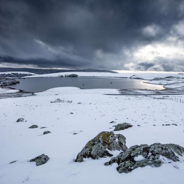 Lac Des Moines and snow on Aubrac.