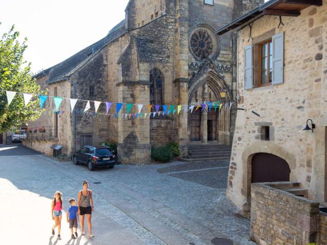 Visit Saint Come d'Olt Aveyron.