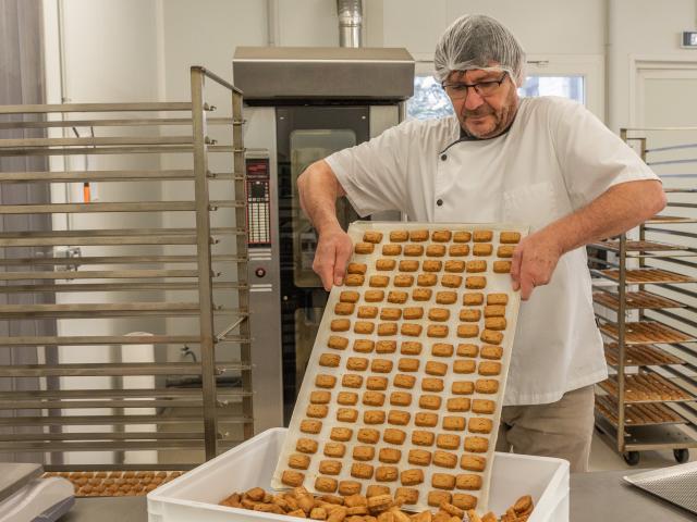 Photo report at La Sauvagine - Traditional jam and cookie production
