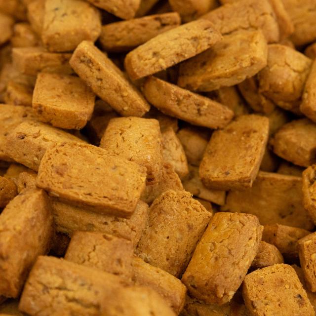 Photo report at La Sauvagine - Traditional jam and cookie production