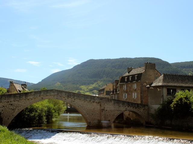 Pont notre dame Mende river lot