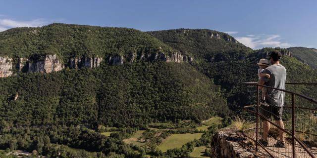 Viewpoint at Château de Peyrelade Jolies Lueurs Crtloccitanie