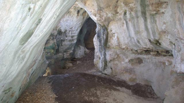 grotte des baumes chaudes point sublime