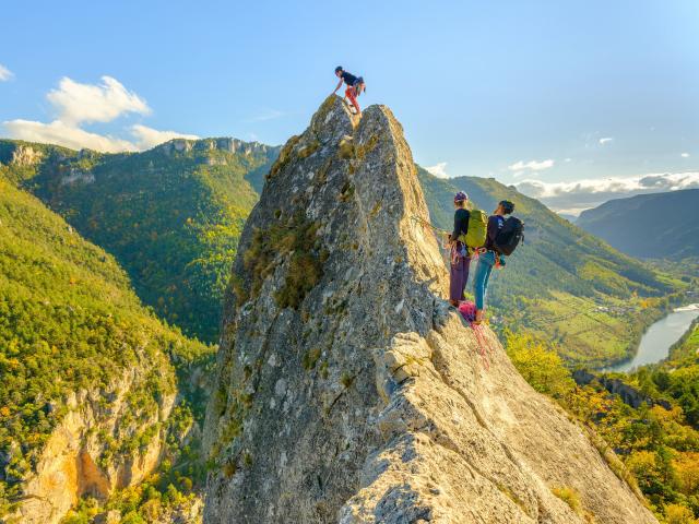 Rock climbing on Roc Aiguille gorges du tarn