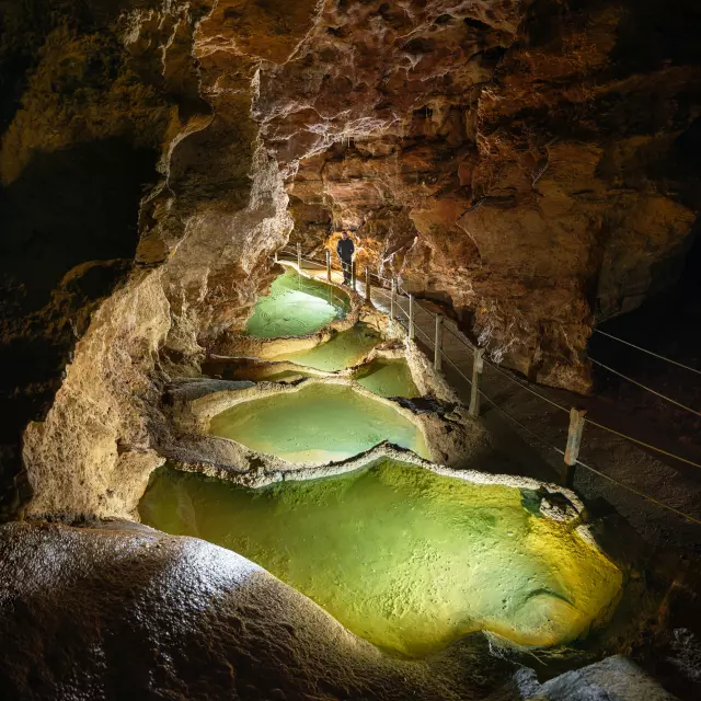 natural ponds grotte dargilan