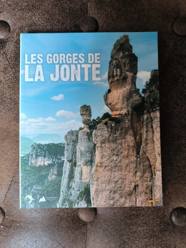 Escalade dans les Gorges de La Jonte