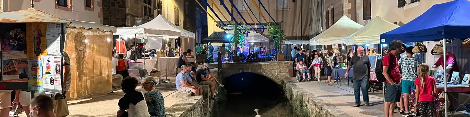 Marché Nocturne de La Canourgue sur la place des lavandières